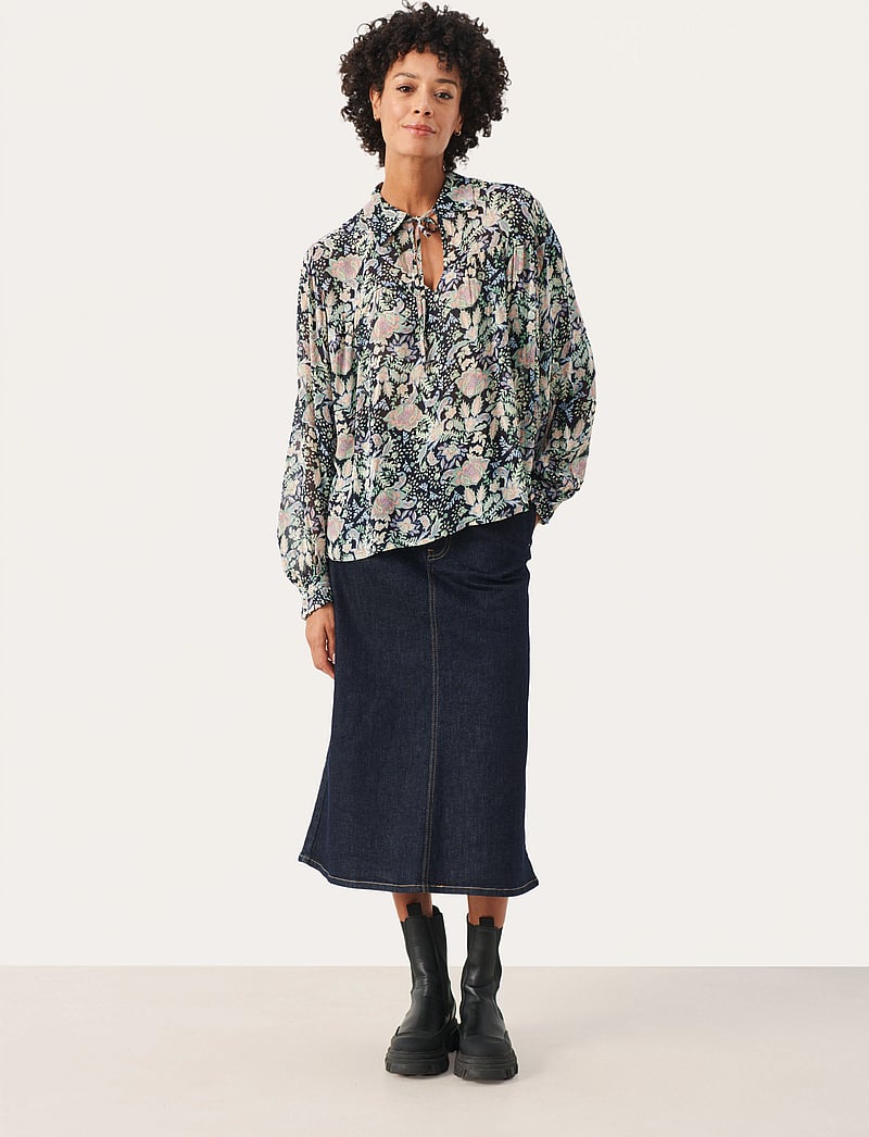 Part Two - FayaPW BL - långärmade blusar - dark navy multi fleur print - 3