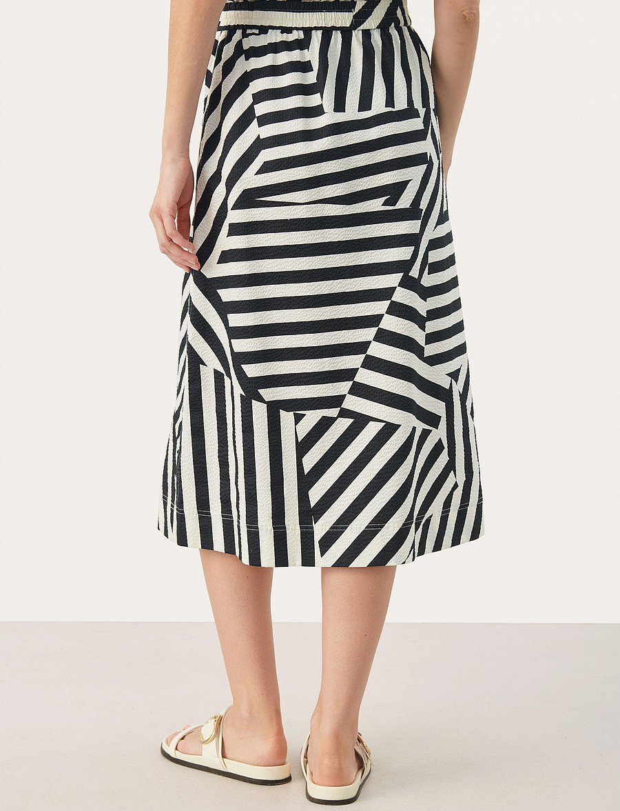 Part Two - EmmelinePW SK - midiseelikud - deconstructed stripe - 3