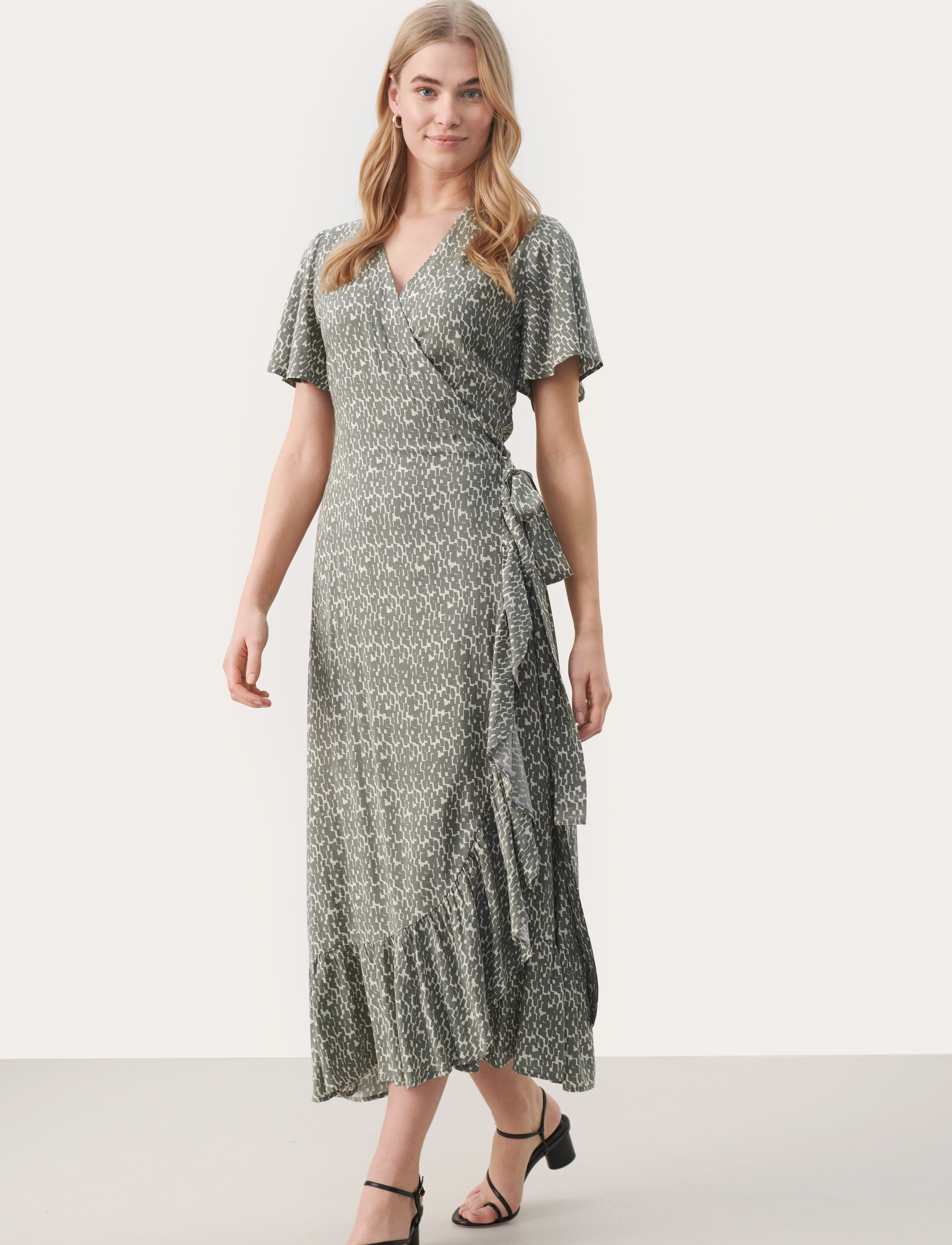 Part Two - ClarinaPW DR - midiklänningar - agave green graphic print - 3