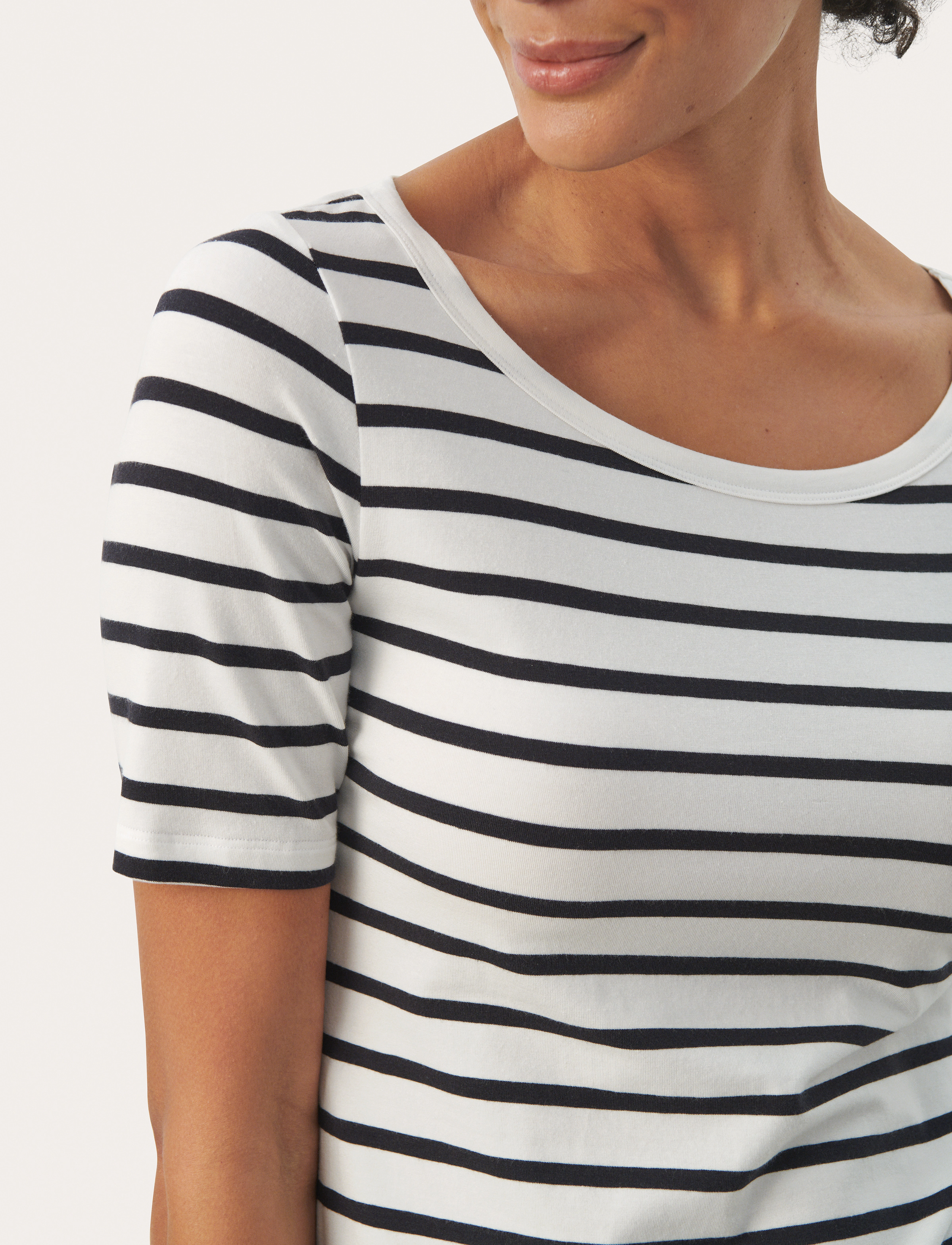 Part Two - EamajaPW TS - dark navy stripe - 5