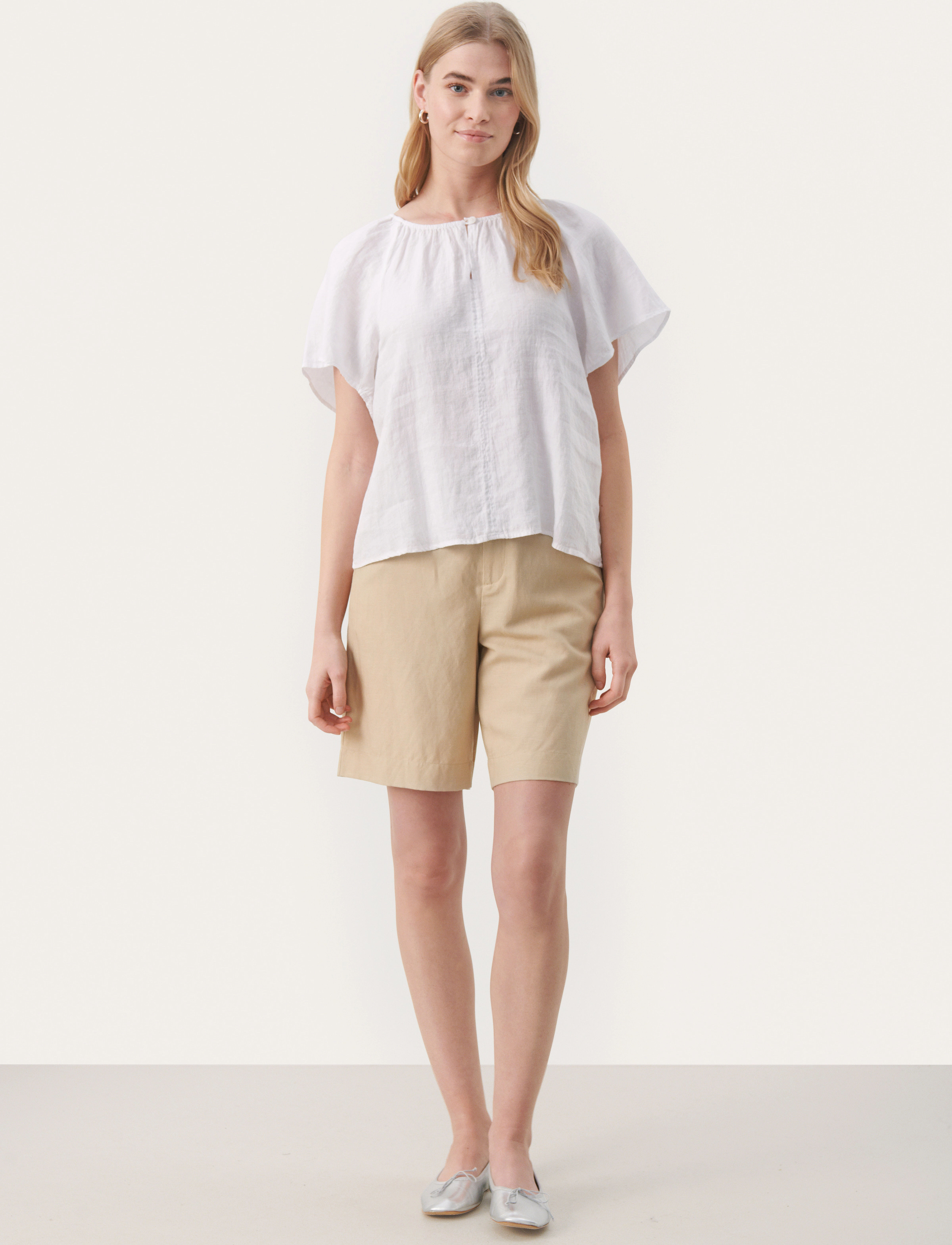 Part Two - GeorgianaPW BL - bright white - 3