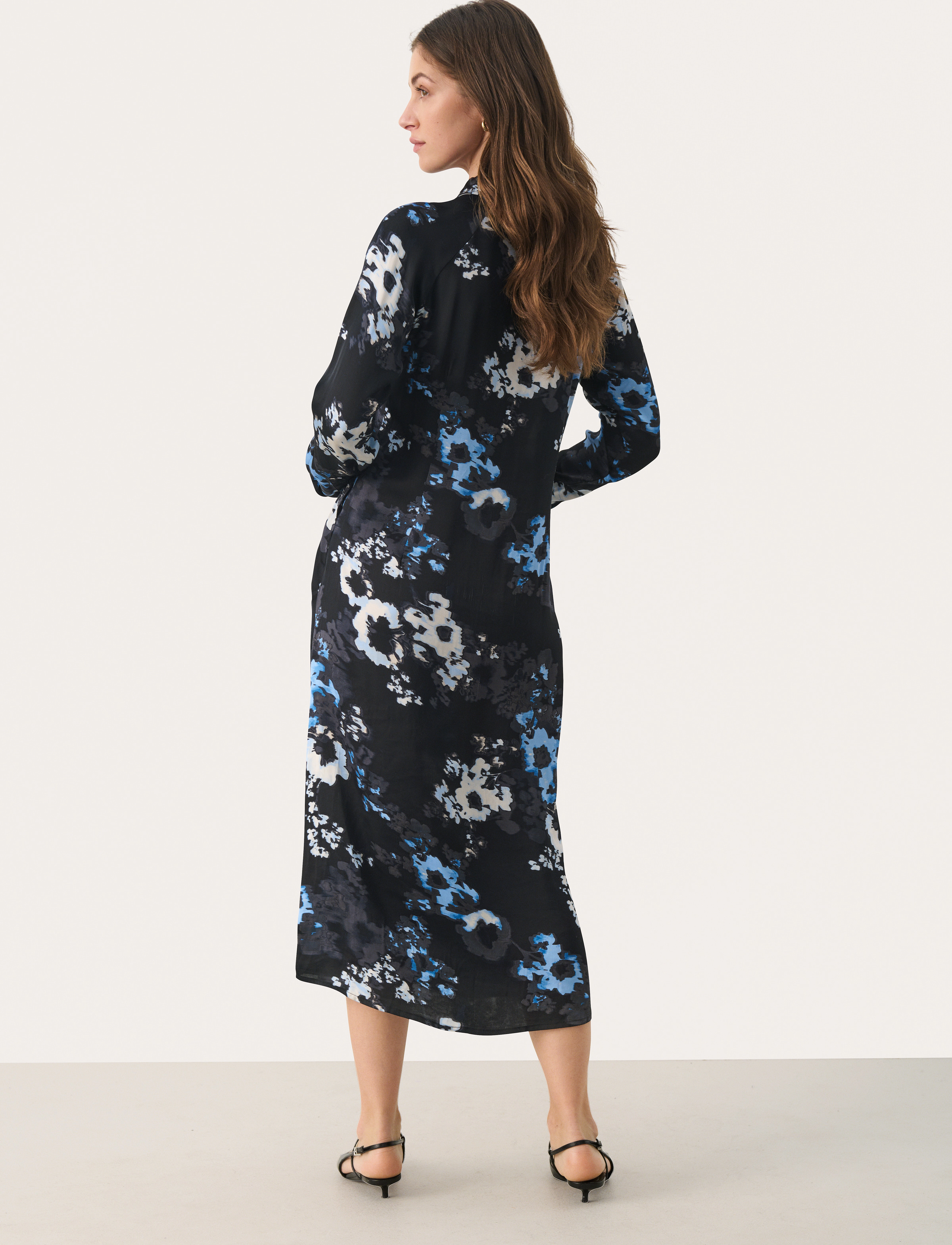 Part Two - LamiyaPW DR - särkkleidid - dark navy blurred flower - 5