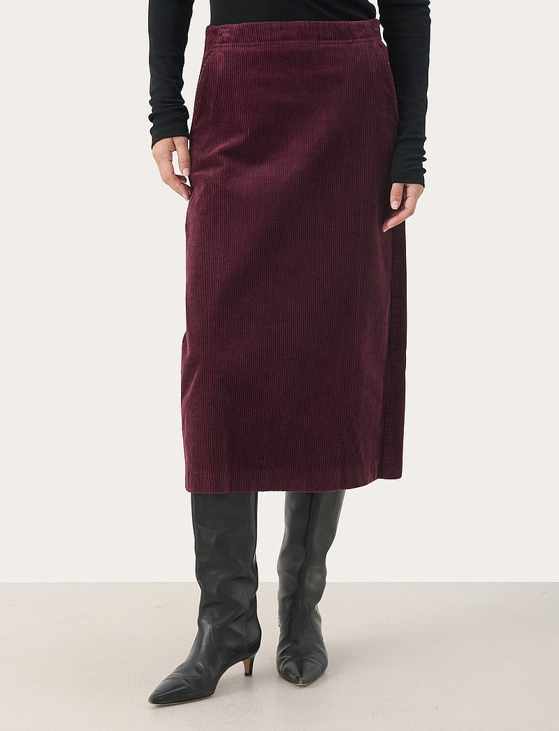 Part Two - LiyanaPW SK - midi kjolar - winetasting - 0