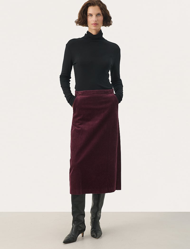 Part Two - LiyanaPW SK - midi kjolar - winetasting - 3