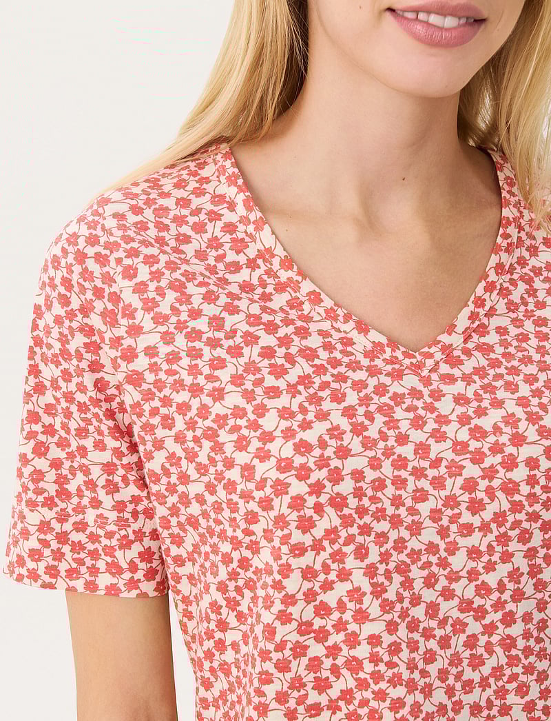 Part Two - CurliaPW TS - t-shirts - bittersweet mini grid flower - 5