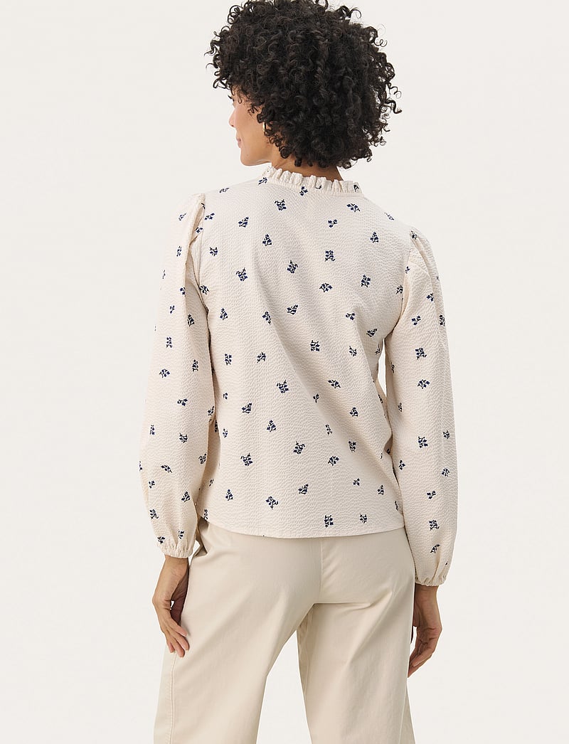 Part Two - EimyPW BL - långärmade blusar - blue bouquet print - 4