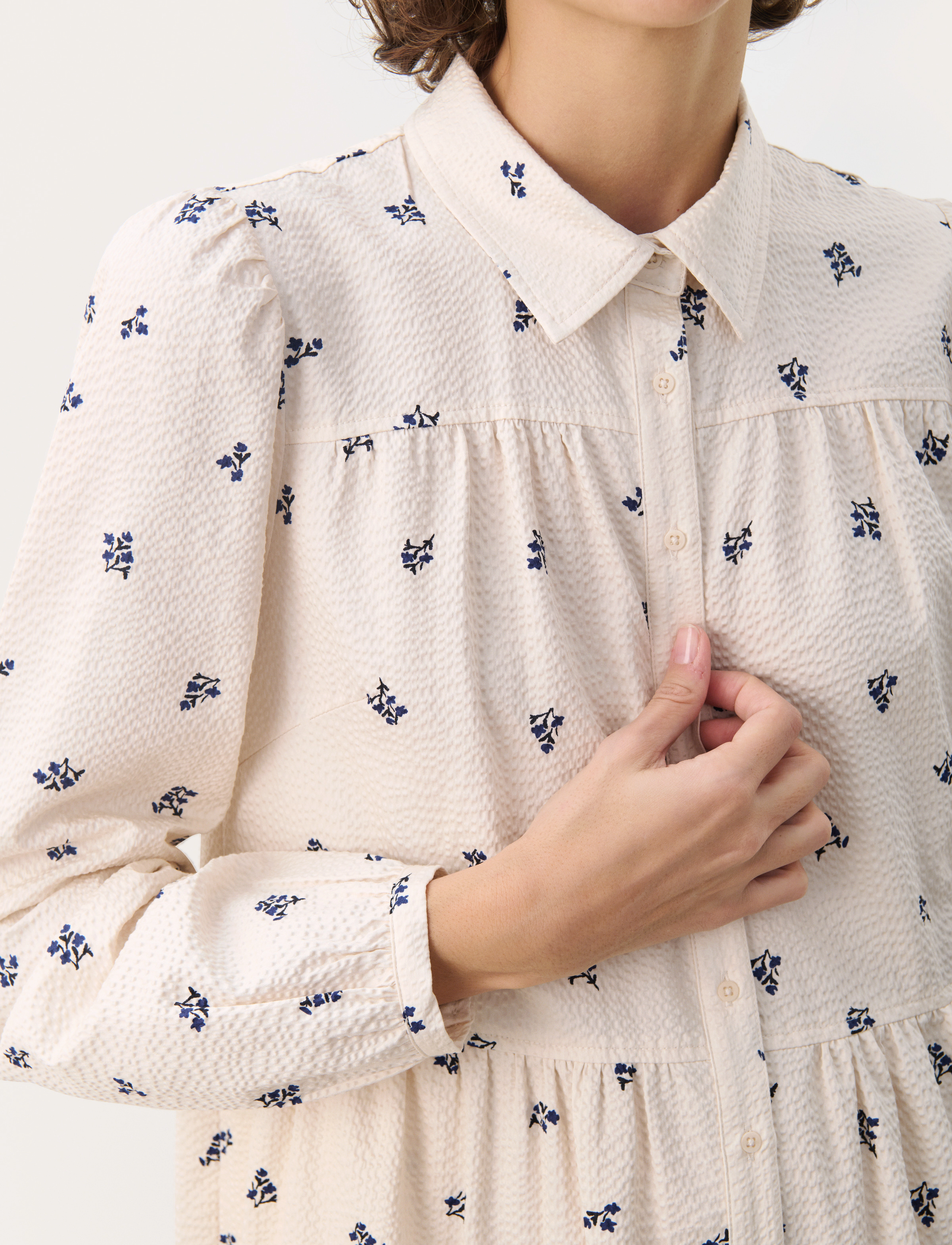 Part Two - NanenaPW DR - blue bouquet print - 5