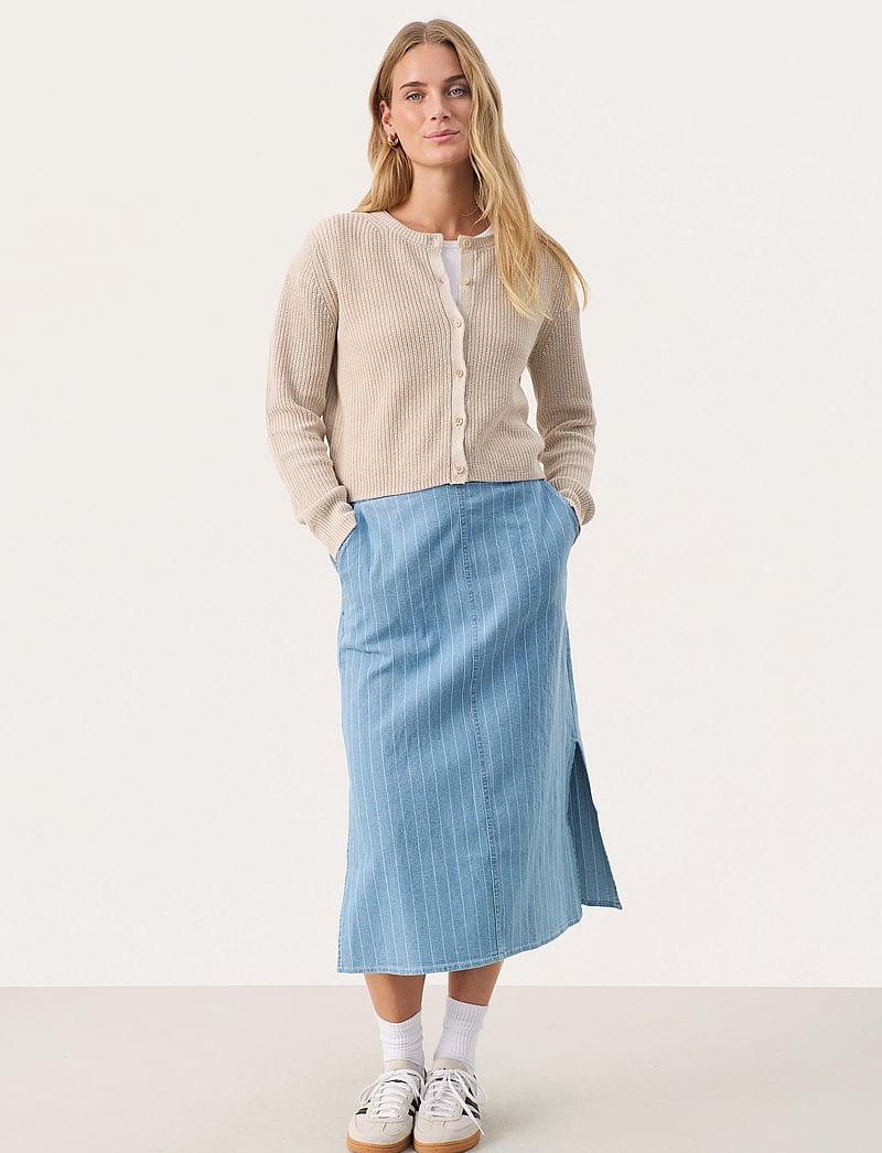 Part Two - GigiaPW CA - kardiganid - french oak - 3