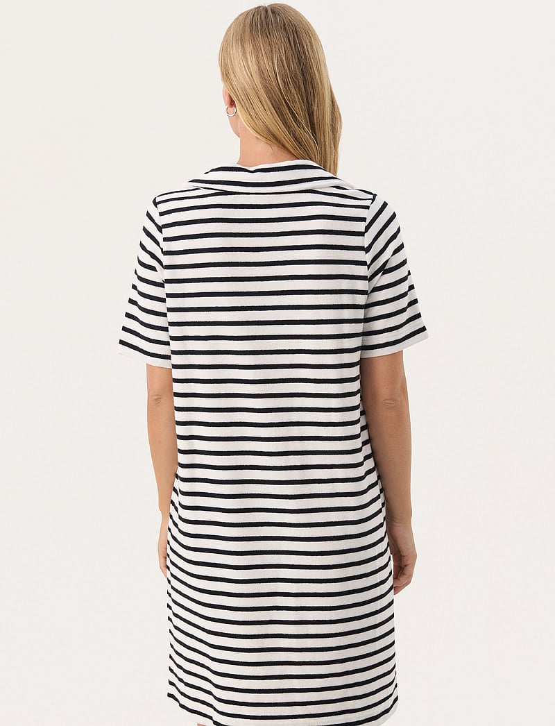 Part Two - RosittaPW DR - vabaaja kleidid - black and eggnog stripe - 4