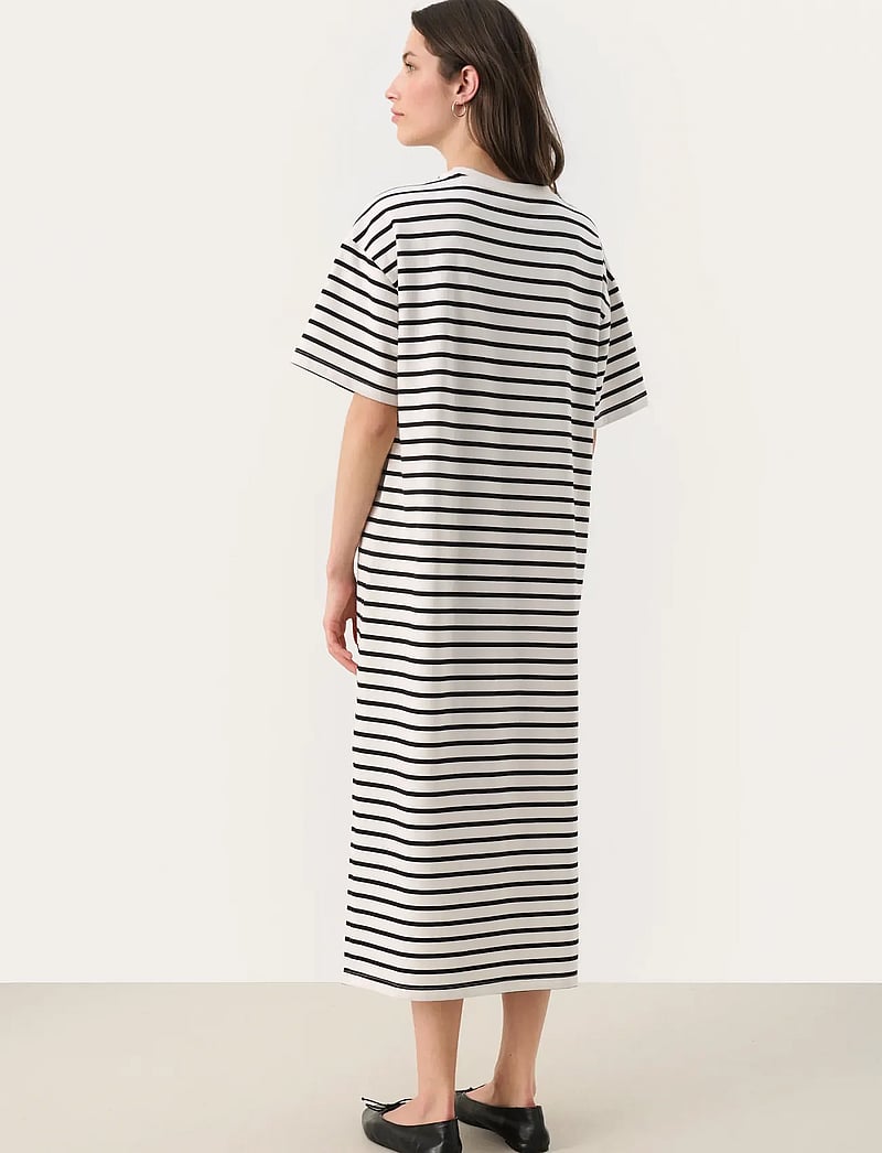 Part Two - TiraPW DR - t-shirtklänningar - black stripe - 4