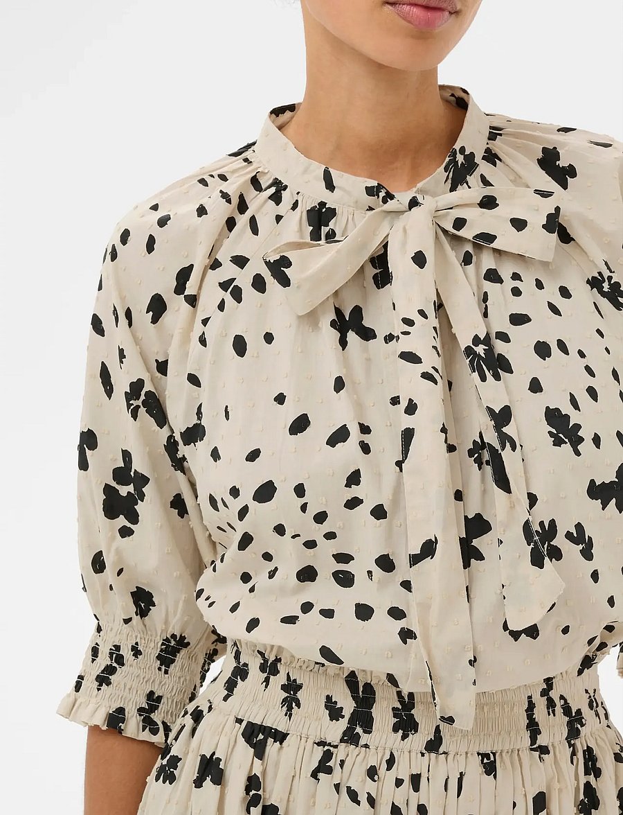 Part Two - AlmeraPW SH - kortærmede bluser - black dot flower print - 4