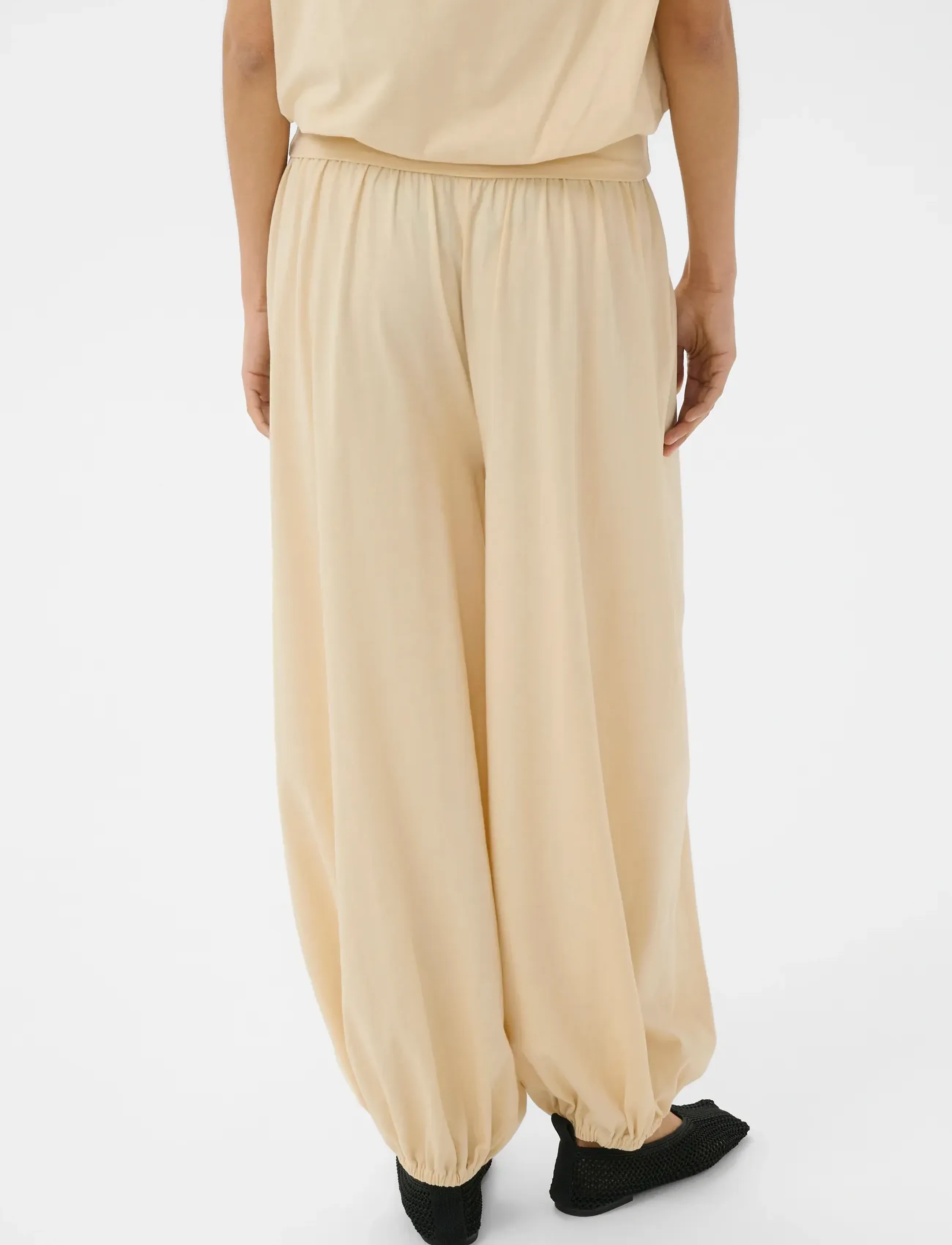 Beritepw Pants 3