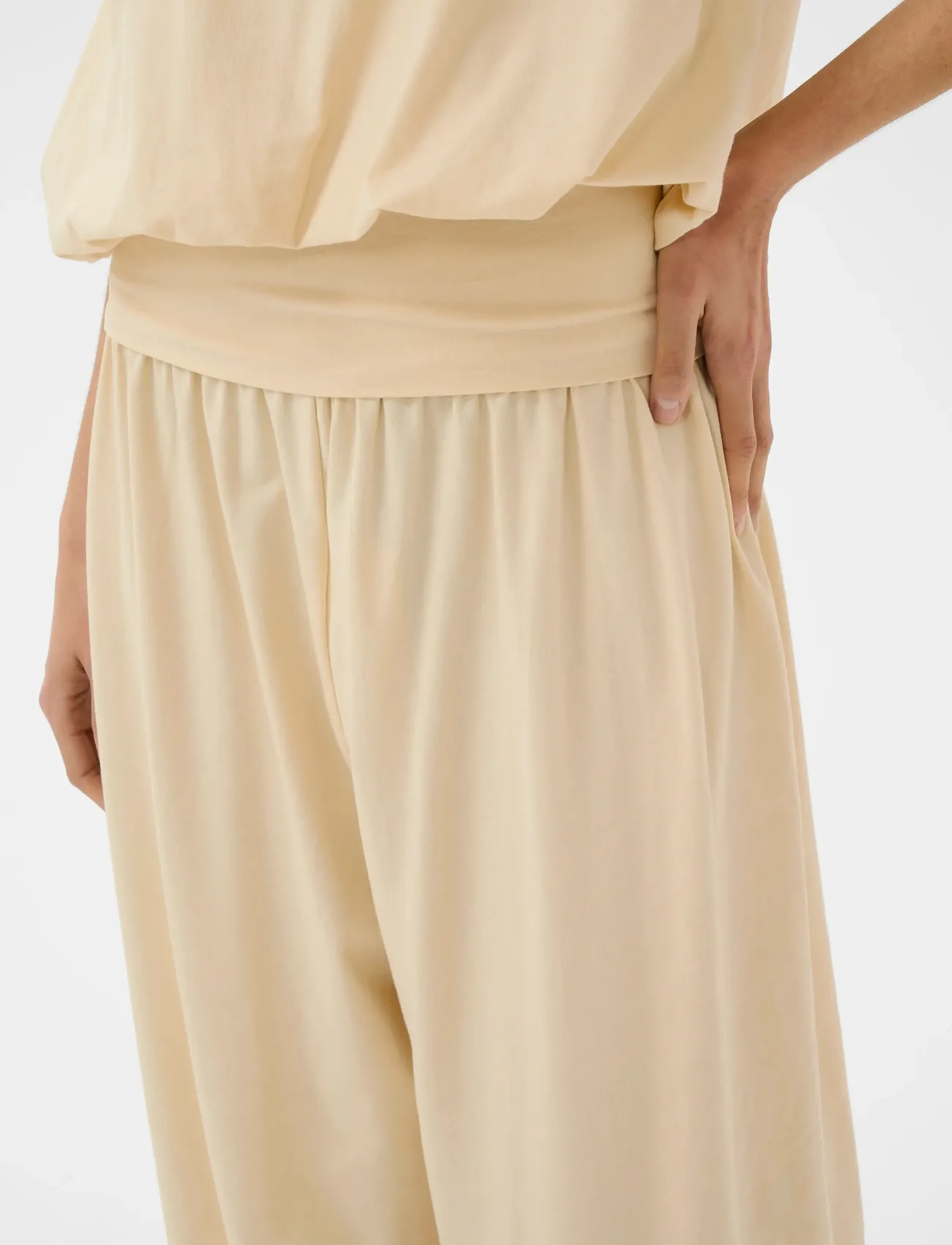 Beritepw Pants 4