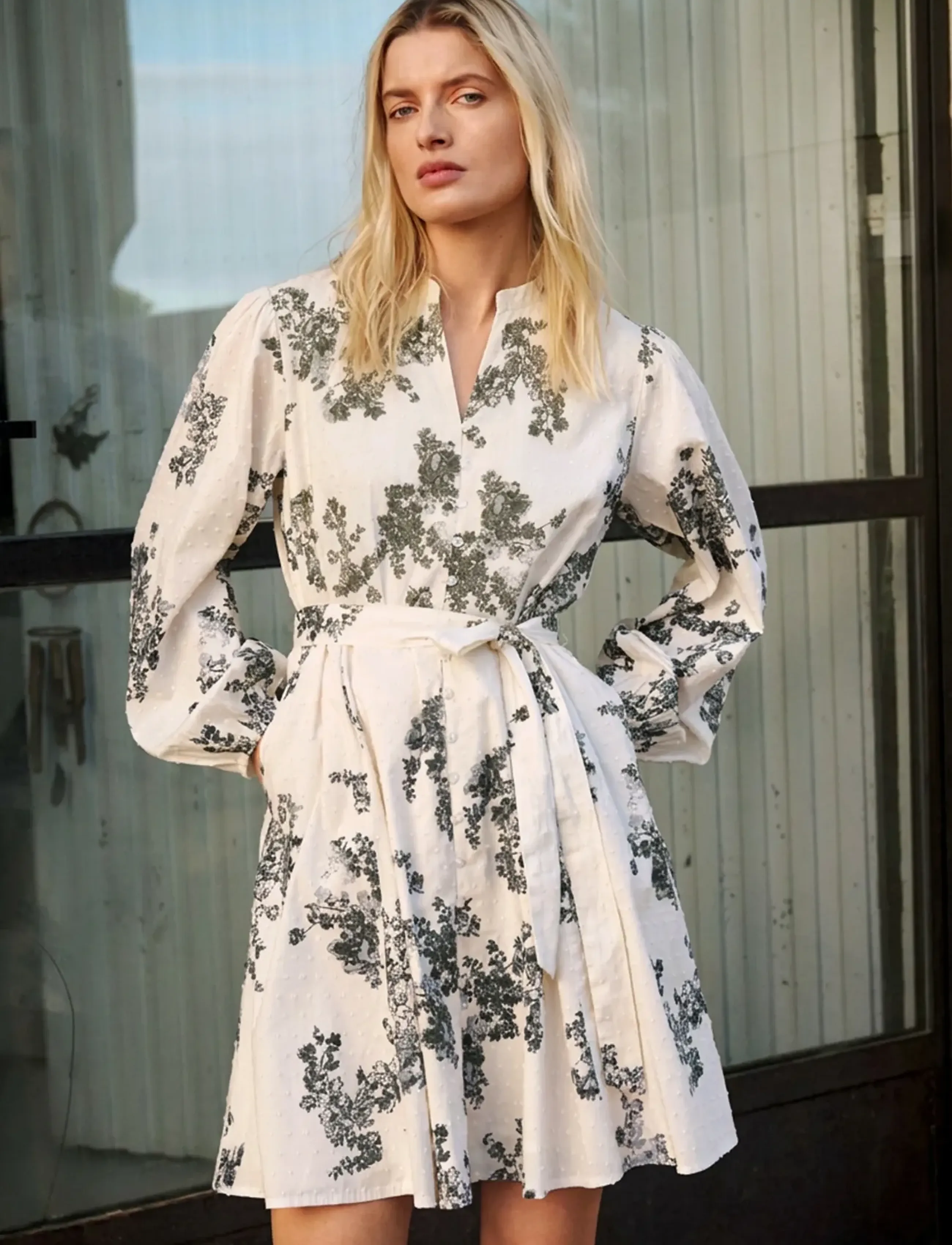 Part Two AviraPW DR - Kleidid - SMOKEY OLIVE SHADOW FLOWER / cream