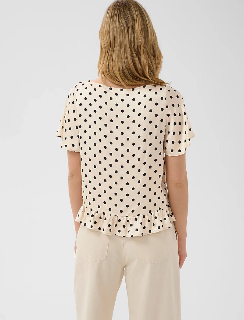 Part Two - DusinesPW BL - black dot - 4
