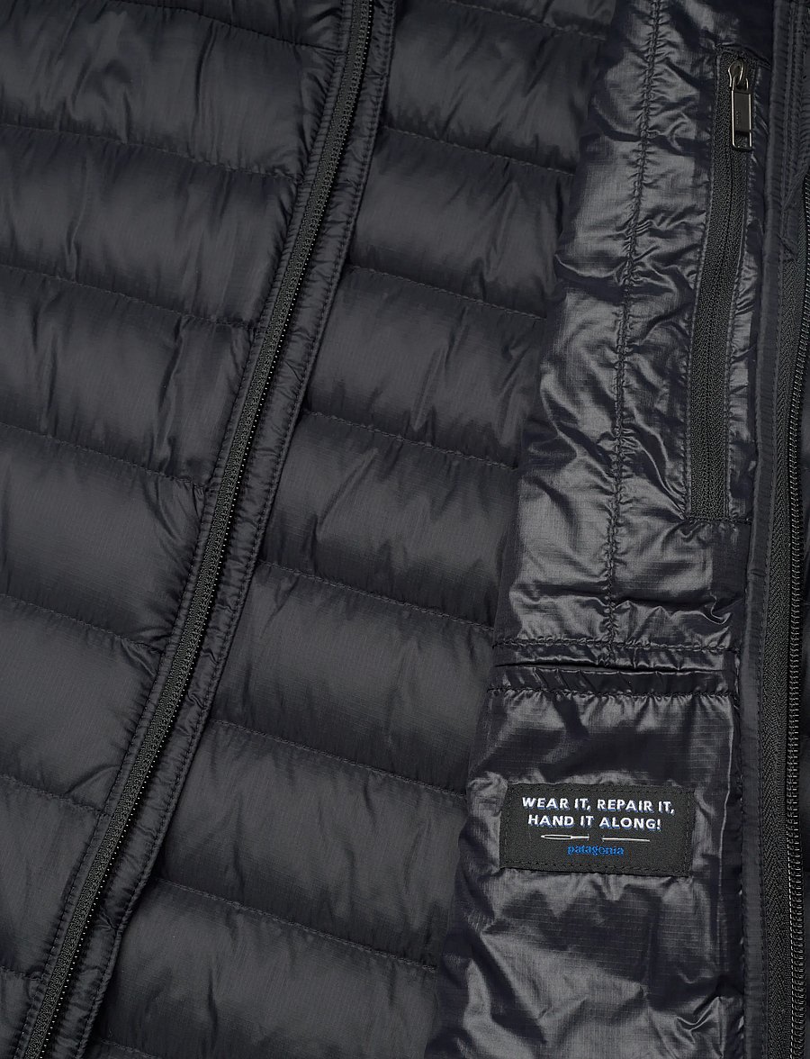 Patagonia - Down Sweater Vest - ytterkläder - black - 4