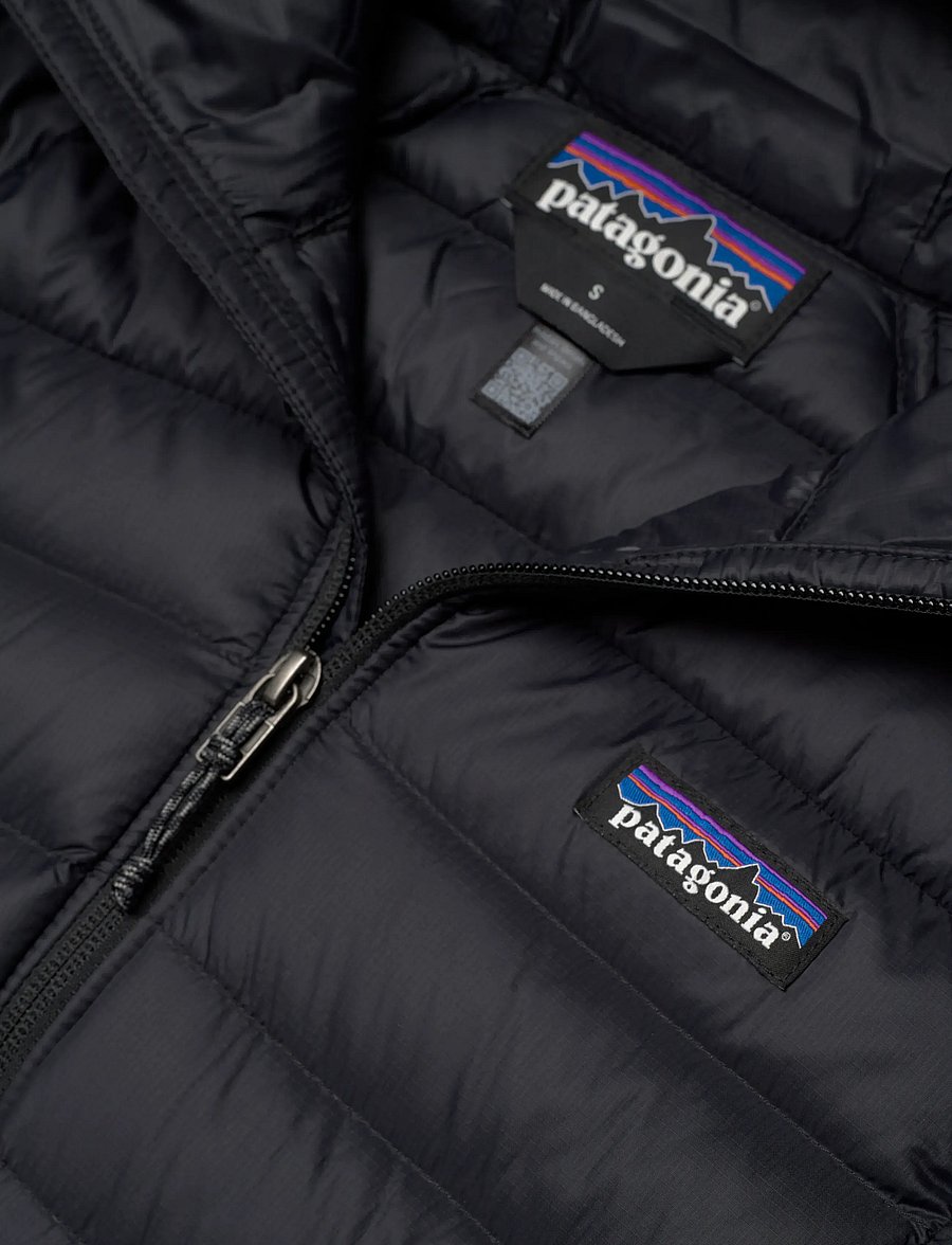 Patagonia - Down Sweater Hoody Jacket - winter jackets - black - 2