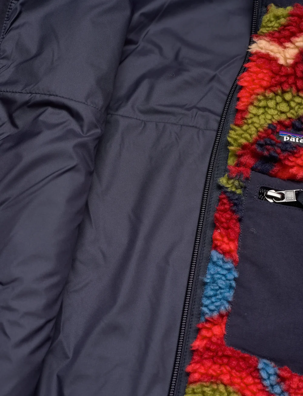 Patagonia - W's Classic Retro-X Jkt - fleece & midlayer - river river: amanita red - 4