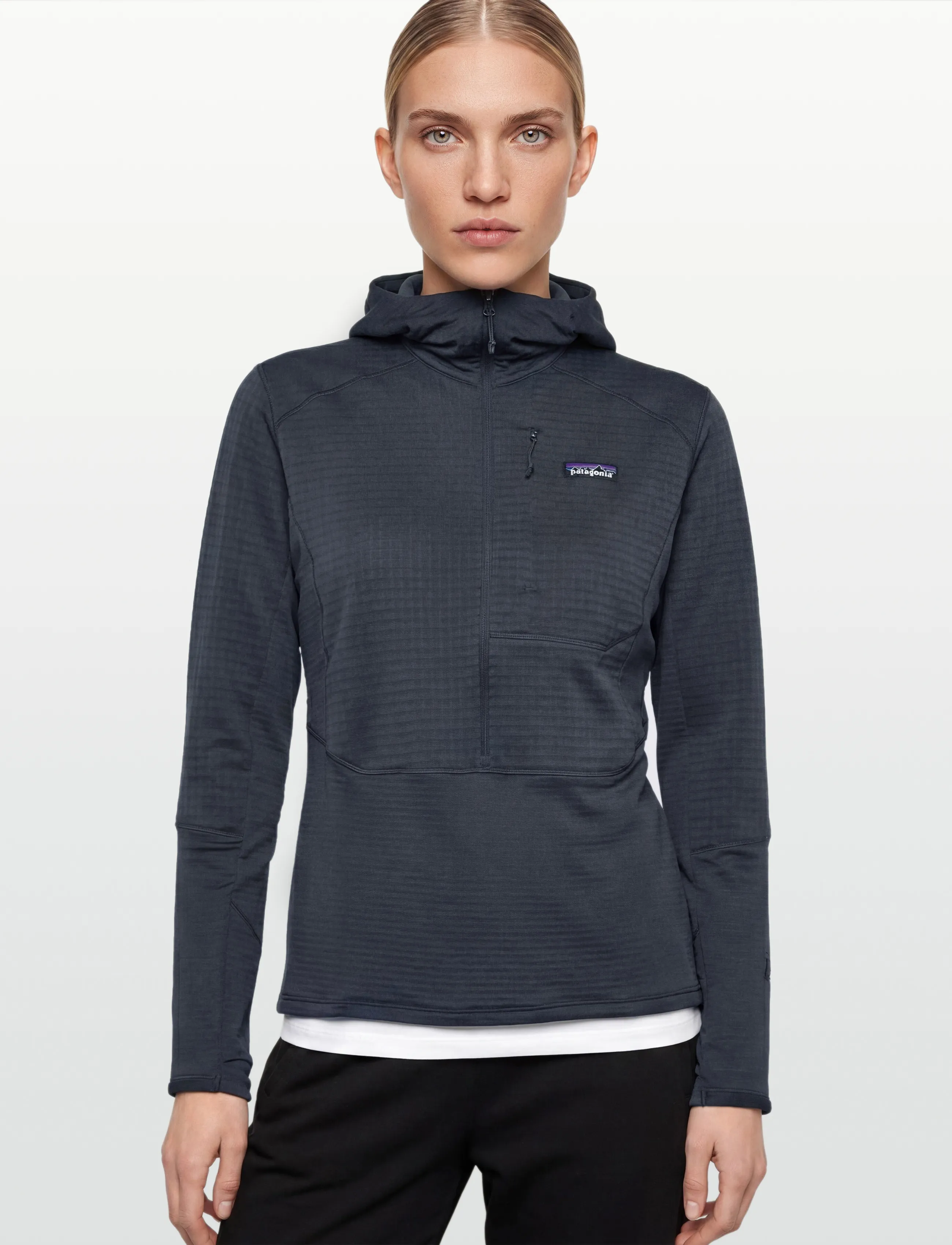 W's R1 P/O Hoody 2
