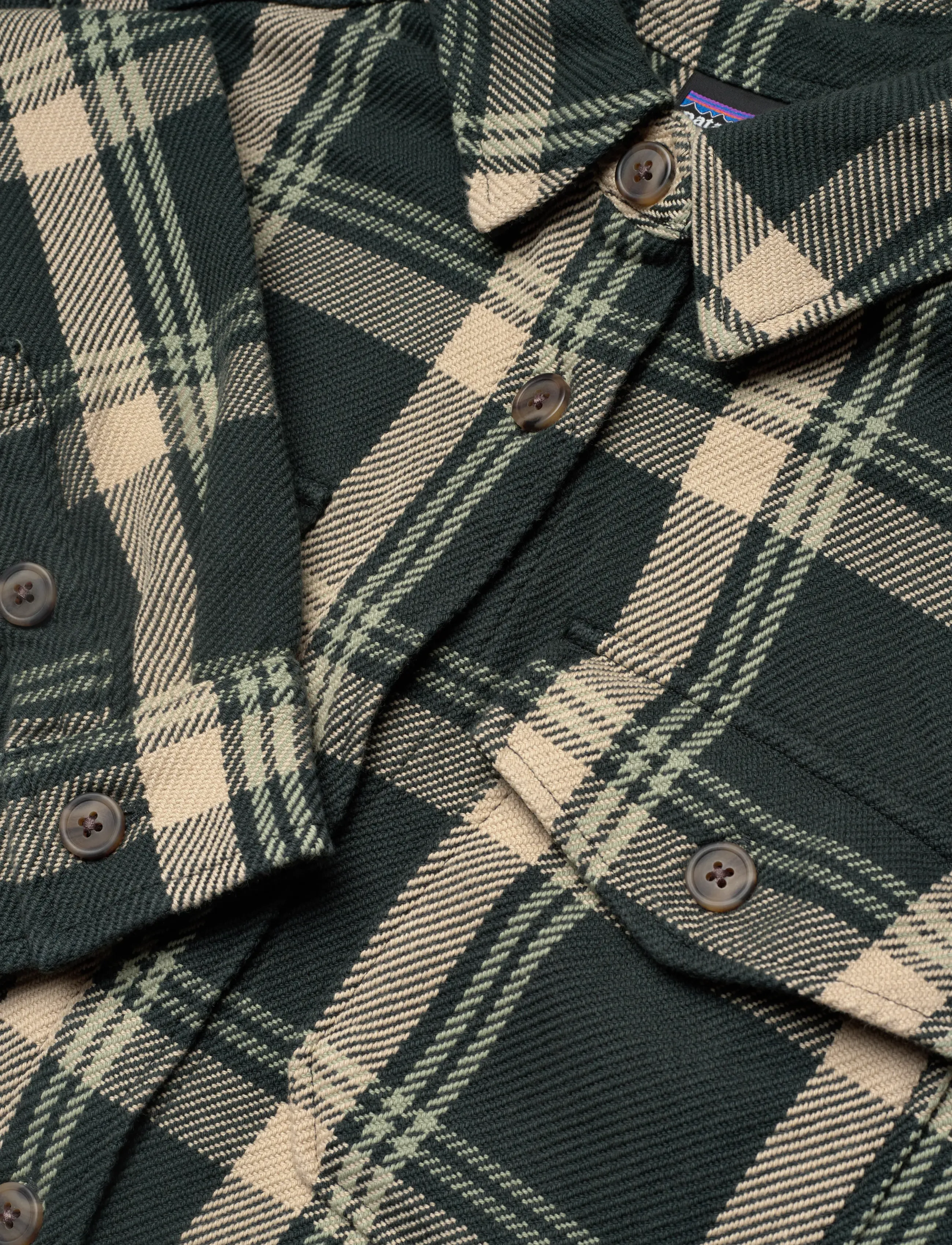Patagonia - W's Fjord Loft Overshirt Jkt - skjorter - cirque: old growth green - 2