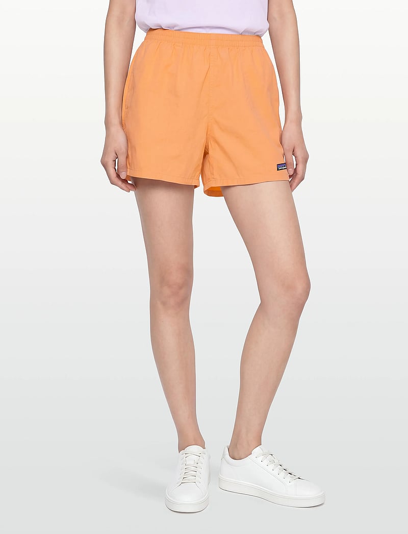 Patagonia - W's Funhoggers Shorts - freizeit shorts - heirloom peach - 3