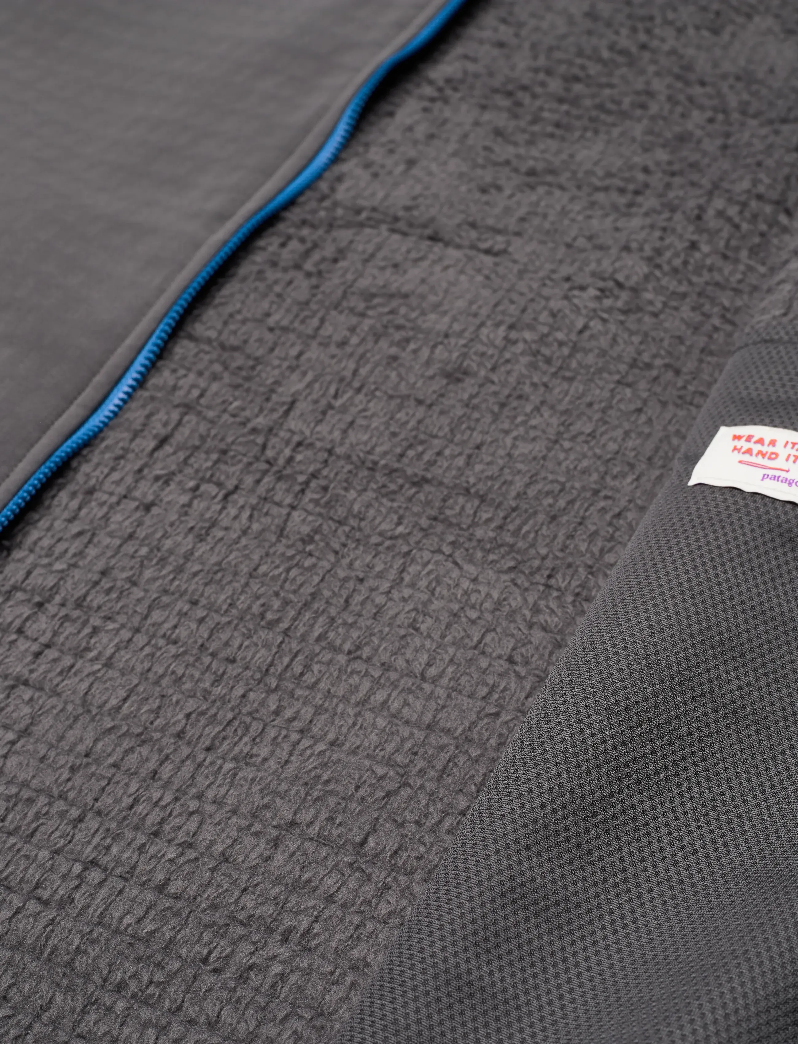 Patagonia - M's R2 TechFace Jkt - forge grey - 4