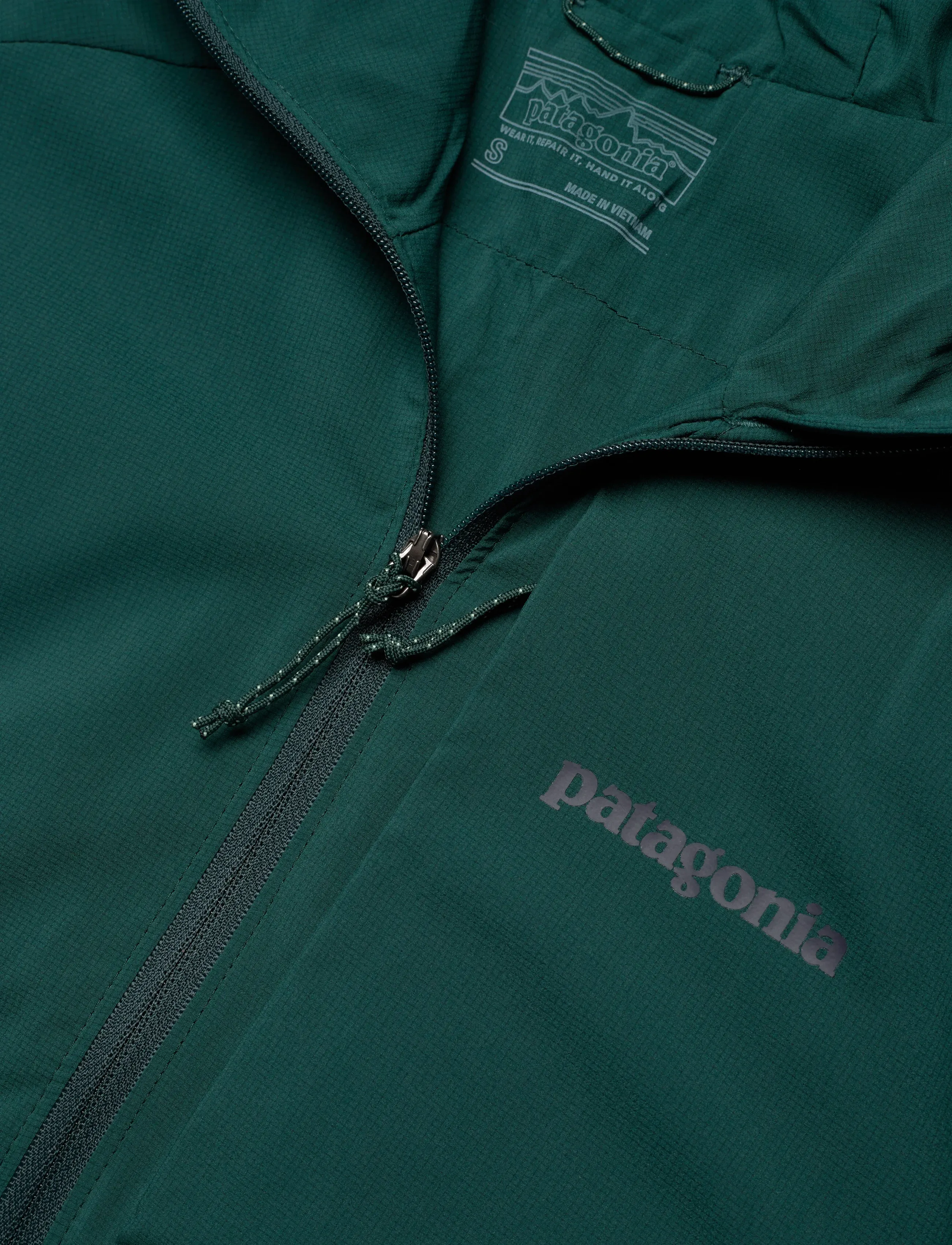 Patagonia - W's Nano-Air Ultralight Full-Zip Hoody - friluftsjakker - cascade green - 2