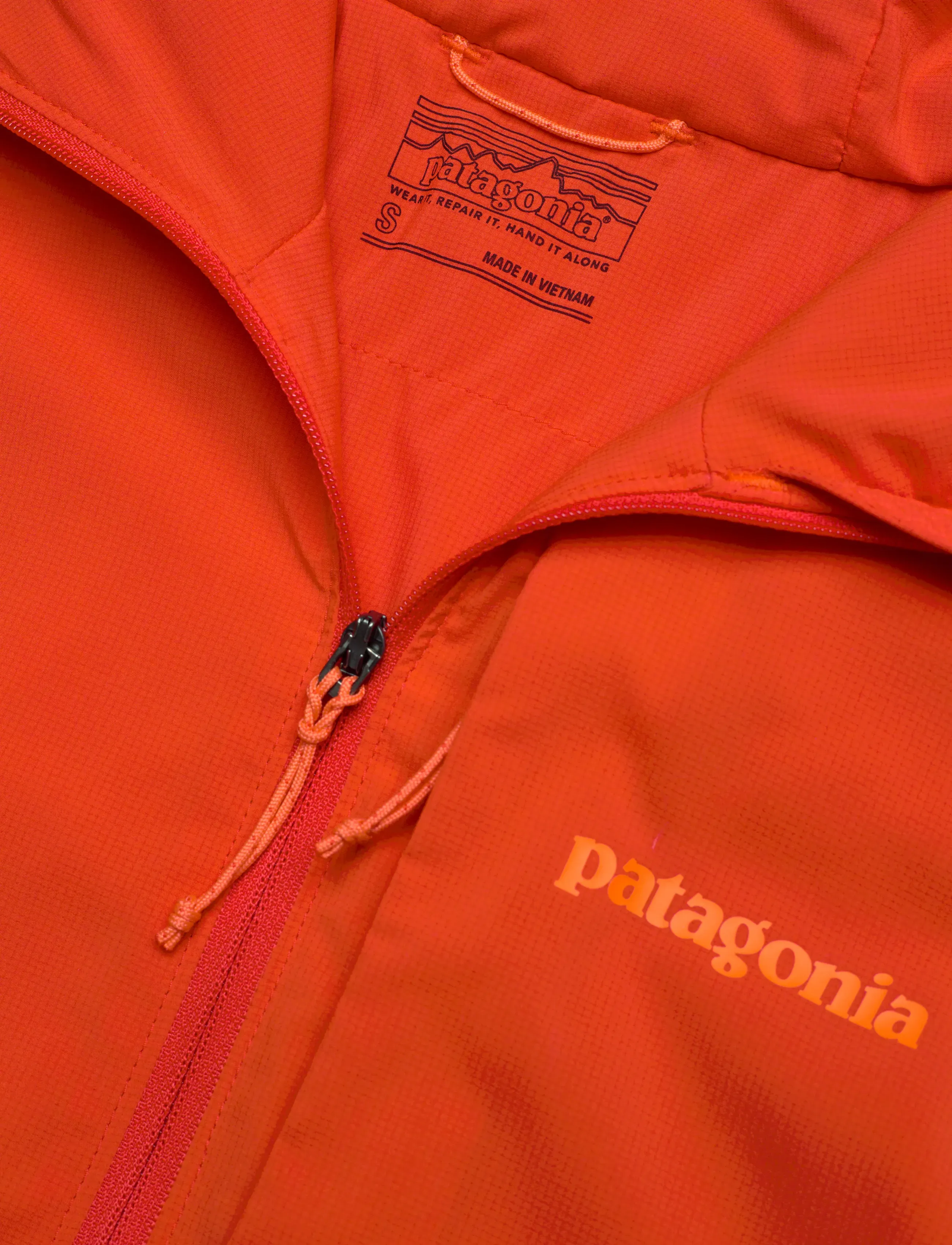 Patagonia - W's Nano-Air Ultralight Full-Zip Hoody - vestes outdoor - sizzle red - 2