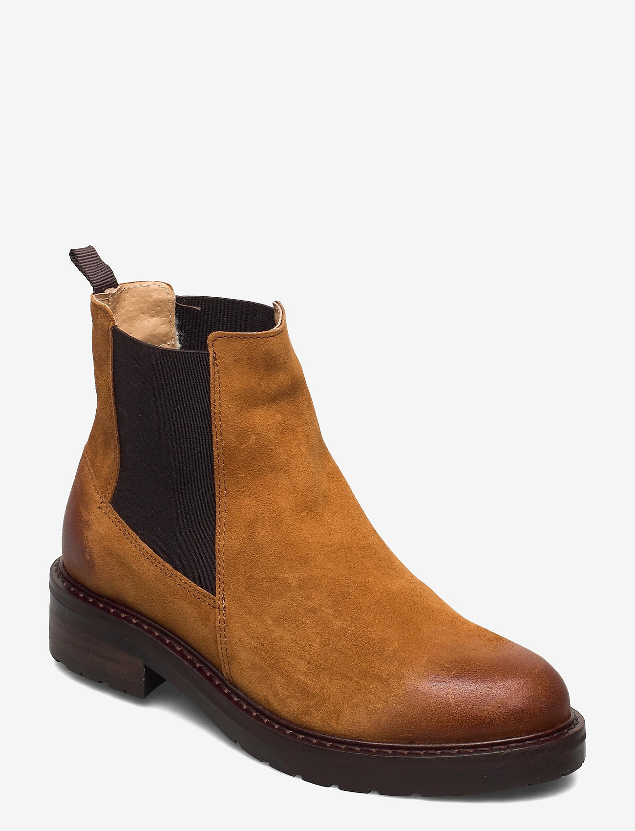 TAN SUEDE