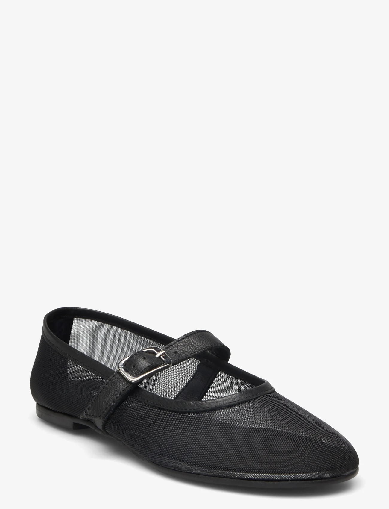 Pavement - Inez - trending shoes - black - 0