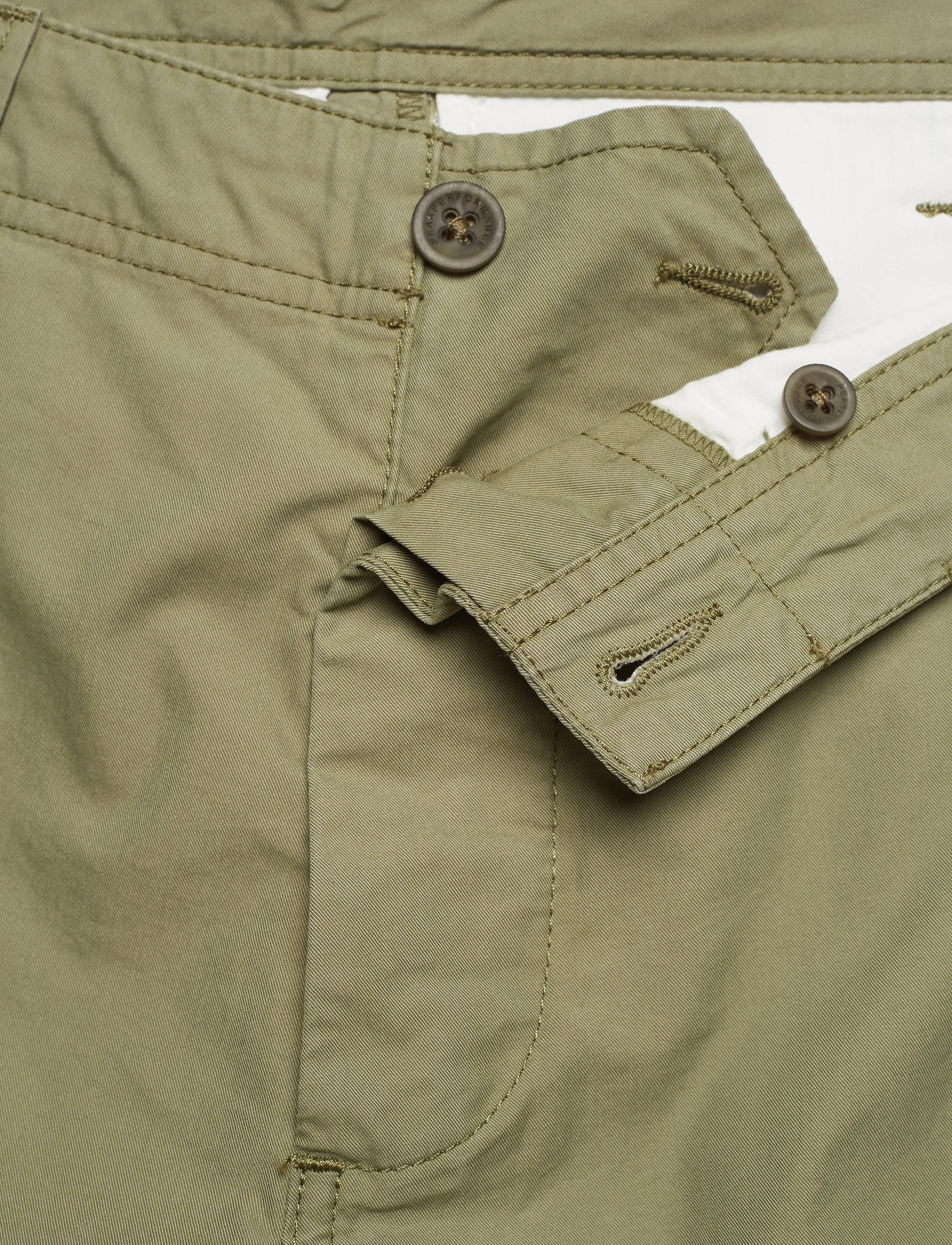 Peak Performance - M GRAMBYSH - leaflet green - 4