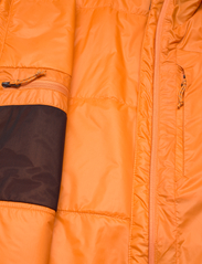 Peak Performance - M Radiance Hood Jacket - Žieminės striukės - orange flare - 4