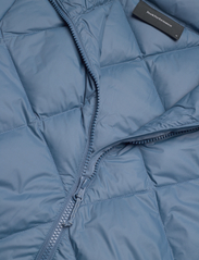 Peak Performance - W Mount Down Liner Jacket-SHALLOW - quilted jakker - shallow - 2