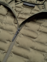 Peak Performance - W Argon Light Hood Jacket - kevadjakid - pine needle - 2
