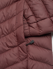 Peak Performance - W Frost Down Hood Jacket-SAPOTE - winter jacket - sapote - 3