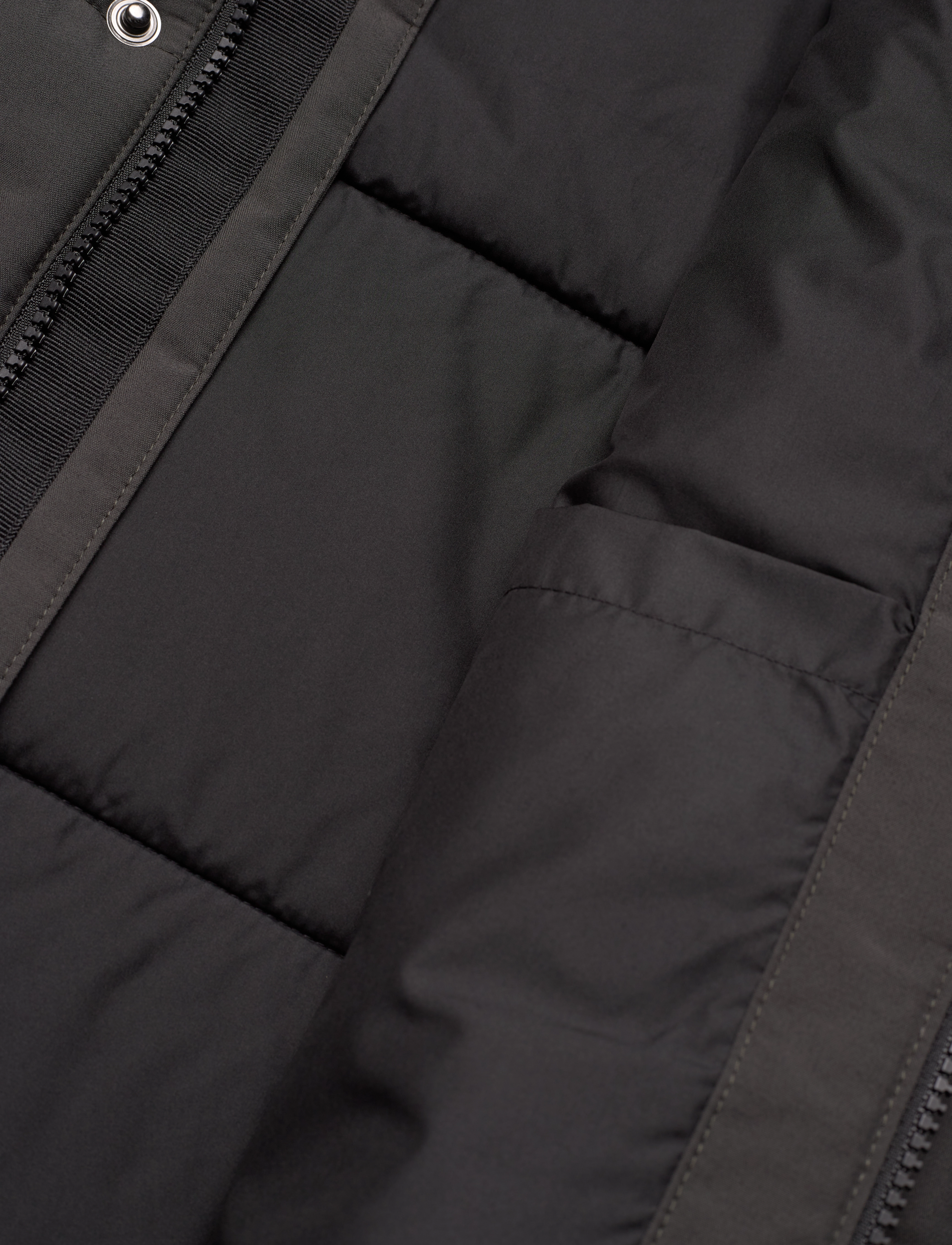 Peak Performance - W Mid Season Jacket - dunjakker - coniferous green - 4