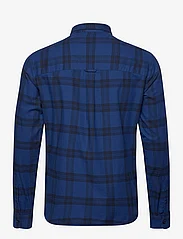 Peak Performance - M Moment Flannel Shirt - checkered shirts - 196 check - 1