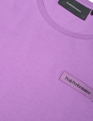 Peak Performance - W Logo Tee - t-shirts - action lilac - 2