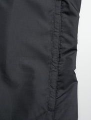 Peak Performance - M Lightweight Wind Vest-BLACK - outdoor & rain jackets - black - 3