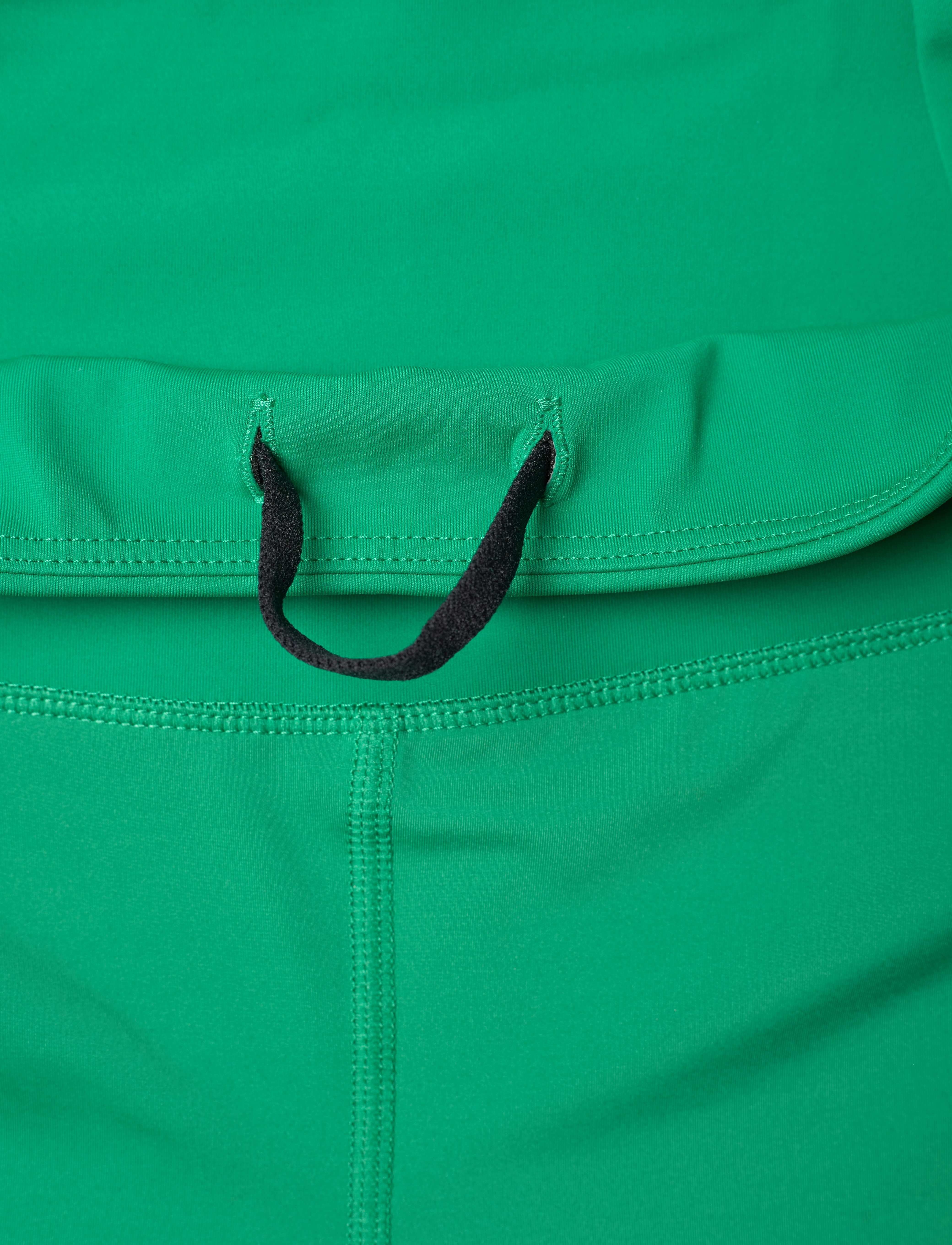 Peak Performance - W Lightweight Shorts - 1/2 längd - clover green - 2
