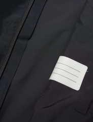 Peak Performance - Jr Coastal Jacket-BLACK - quilted jackets - black - 4