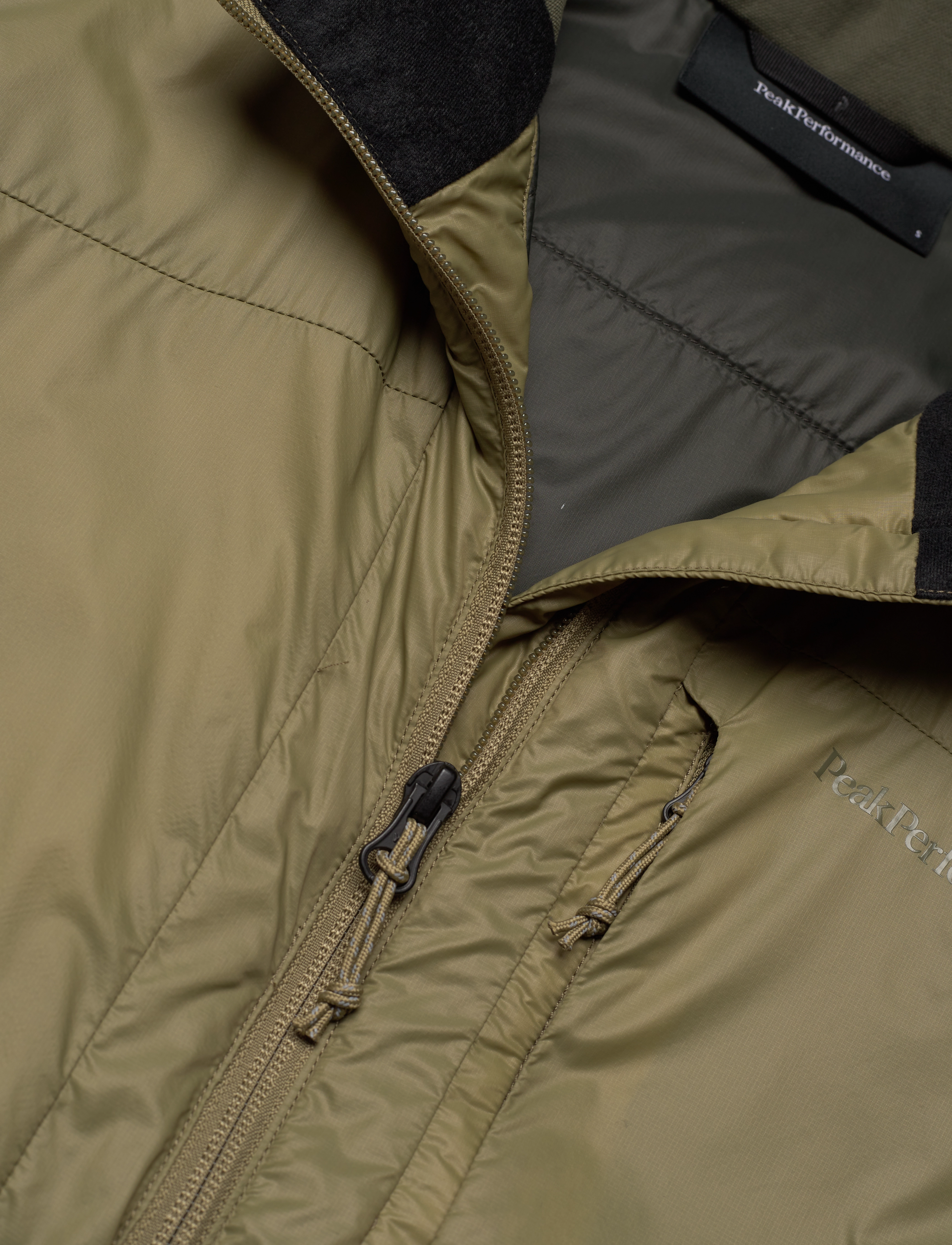 Peak Performance - W Radiance Hybrid Vest - veste - snap green/olive extreme/pine needl - 2