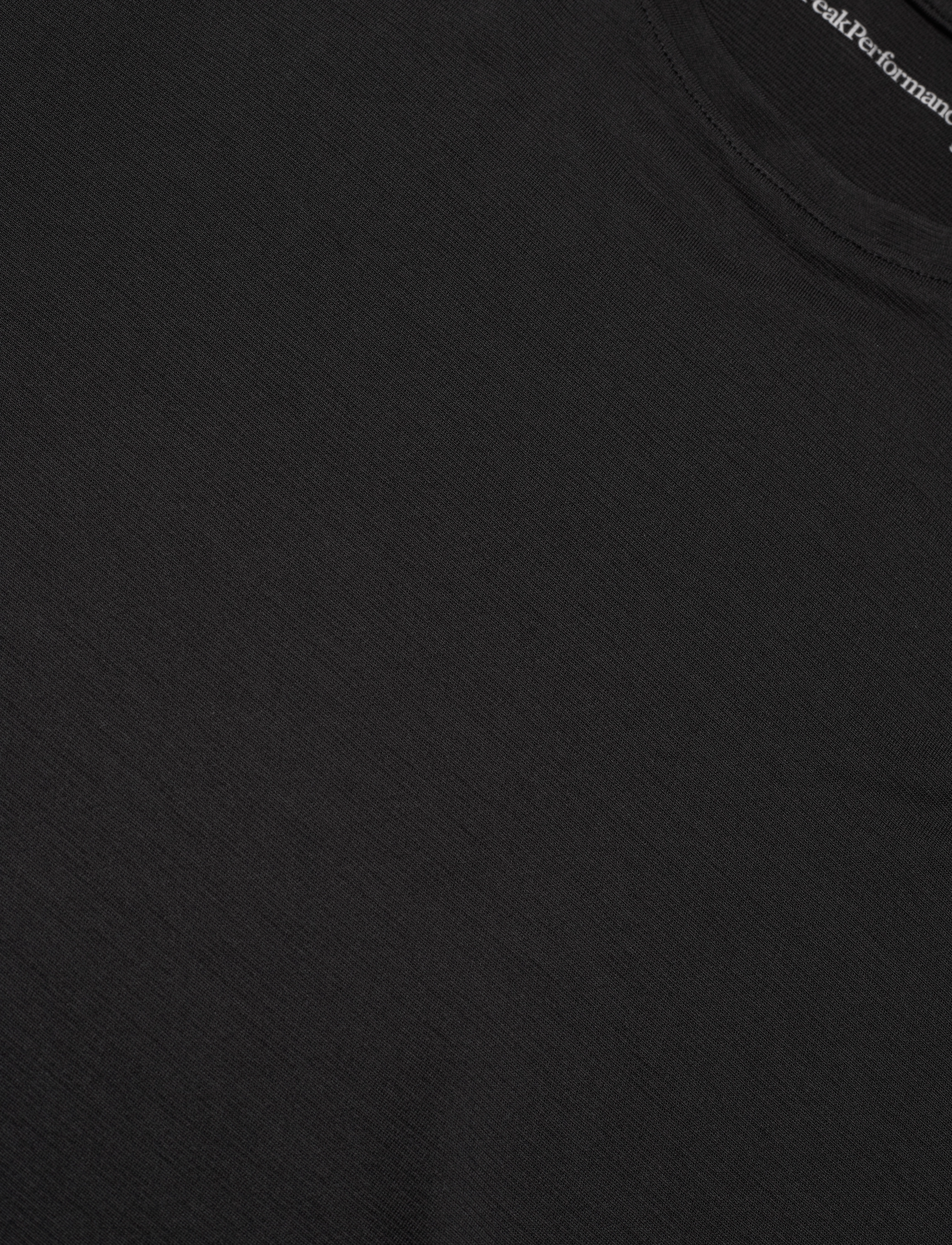 Peak Performance - W Delta SS - t-shirts - offblack - 2