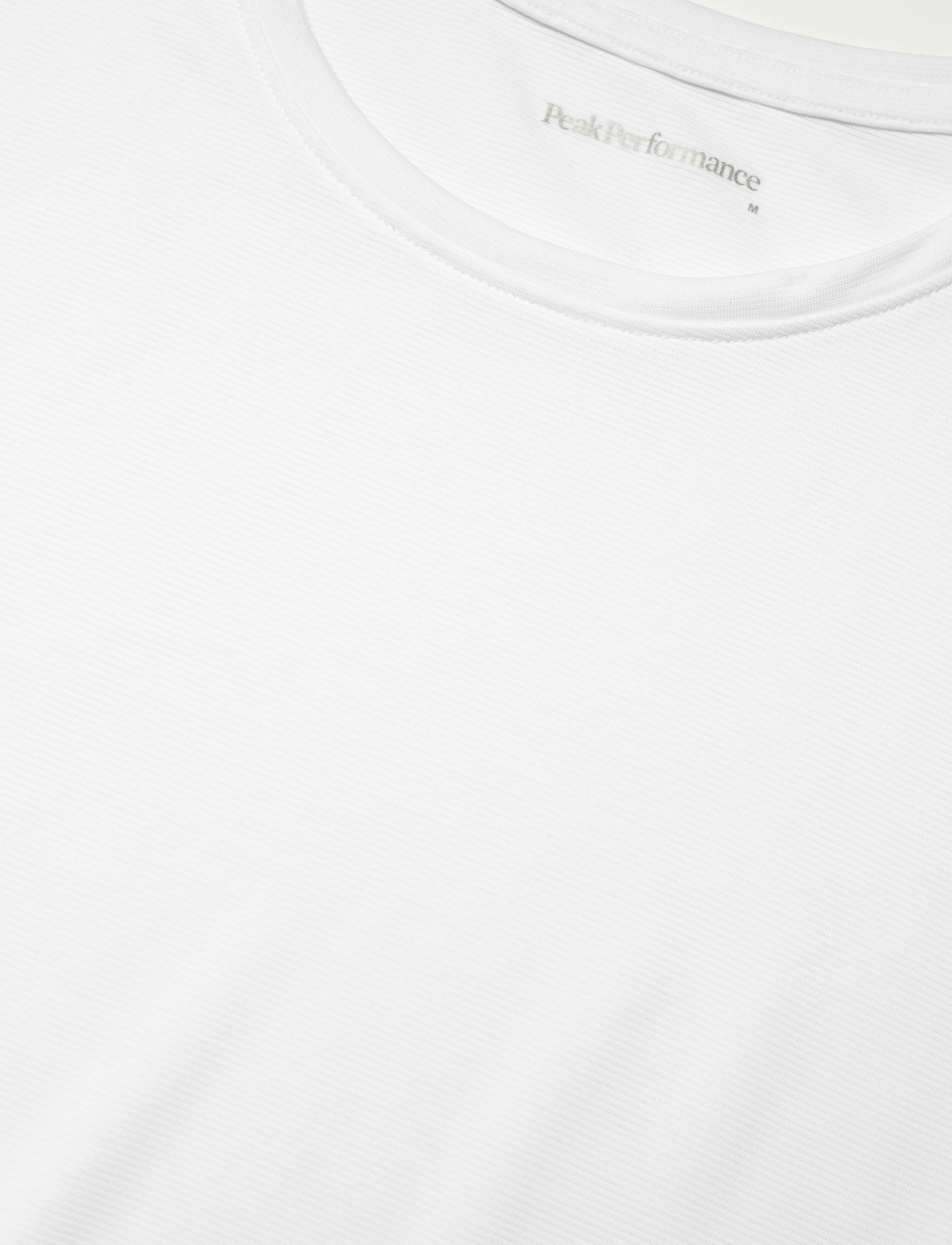 Peak Performance - W Delta SS - t-shirts - offwhite - 2