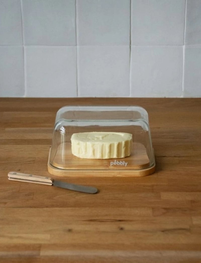 Pebbly - Pebbly Butterdish and spreader, 2-pc set - sviestinės - clear - 4