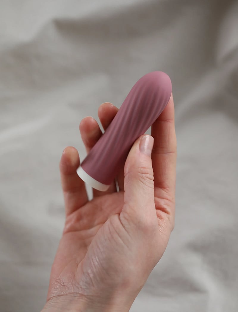 Peech - Bullie Bullet Vibrator - sex & intimacy - dusty pink - 0