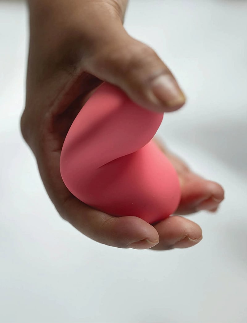 Peech - Nyx Bendable Vibrator - sex & intimacy - coral - 4