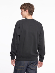 Penfield - Penfield Badge Sweatshirt - sportiska stila džemperi - black - 3