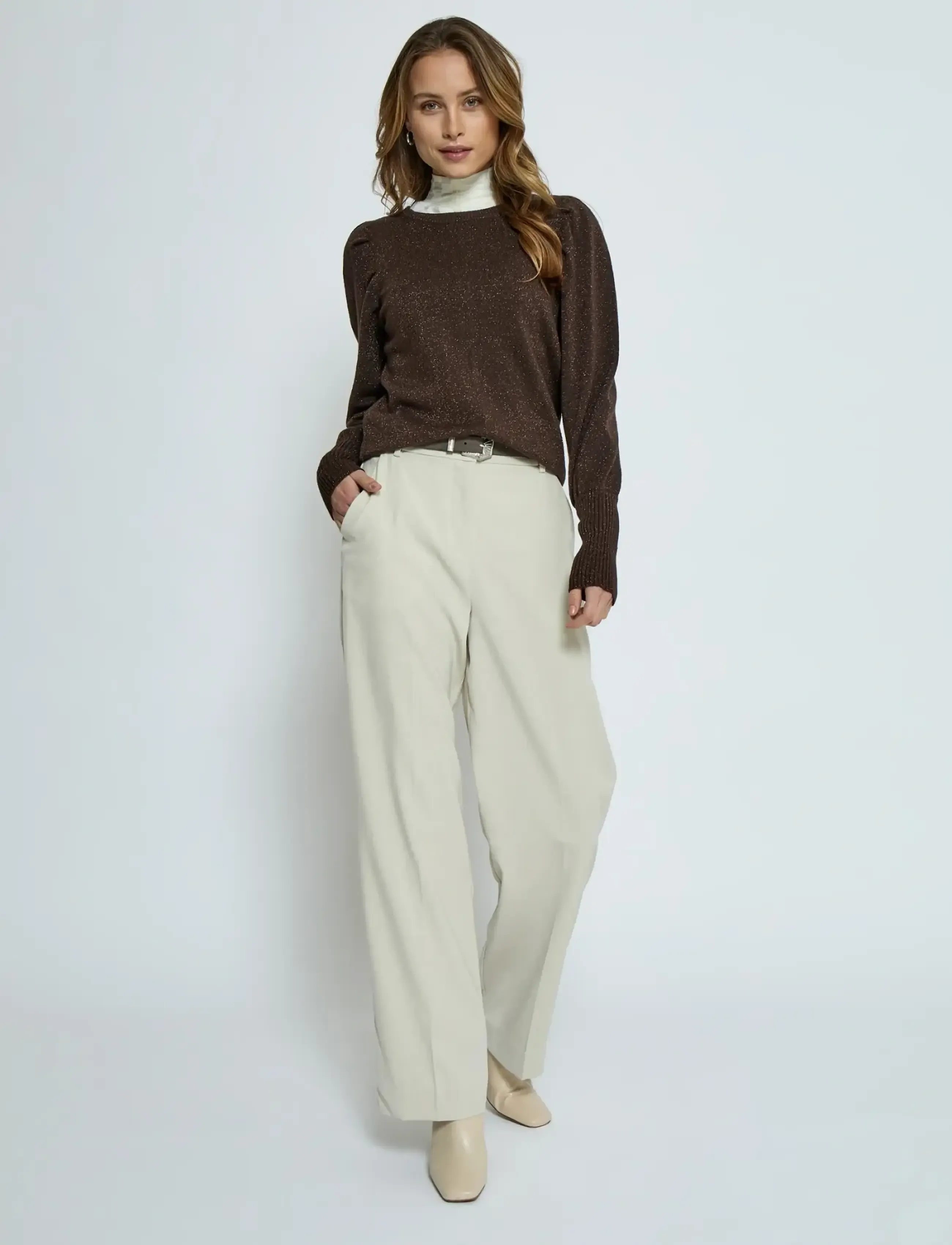 Peppercorn - Anissa Pullover - stickade tröjor - coffee bean brown metallic - 3