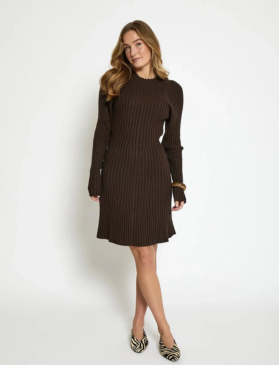 Peppercorn - PCAnna Rib Over Knee Dress - strickkleider - coffee bean brown - 3